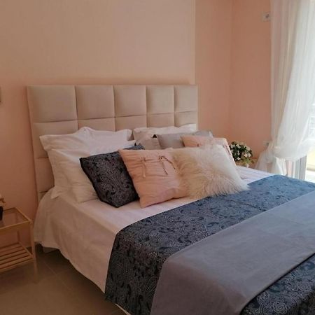 Marianna'S Luxury Apartment Sarandë Buitenkant foto