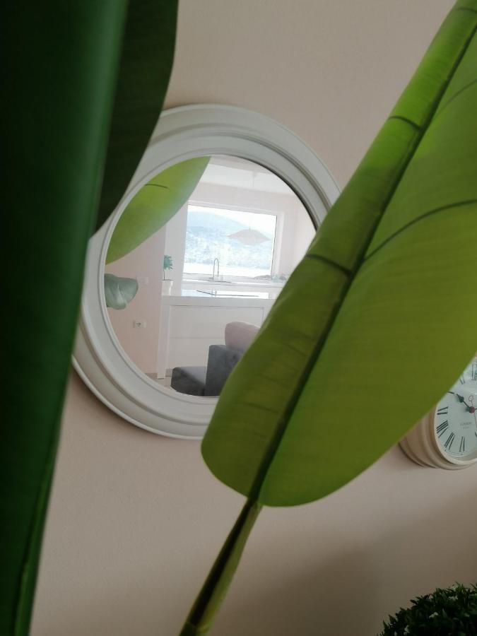 Marianna'S Luxury Apartment Sarandë Buitenkant foto