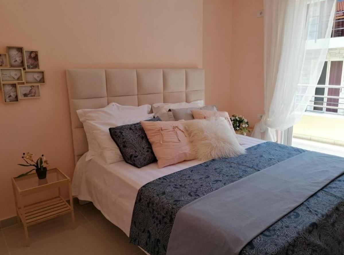 Marianna'S Luxury Apartment Sarandë Buitenkant foto